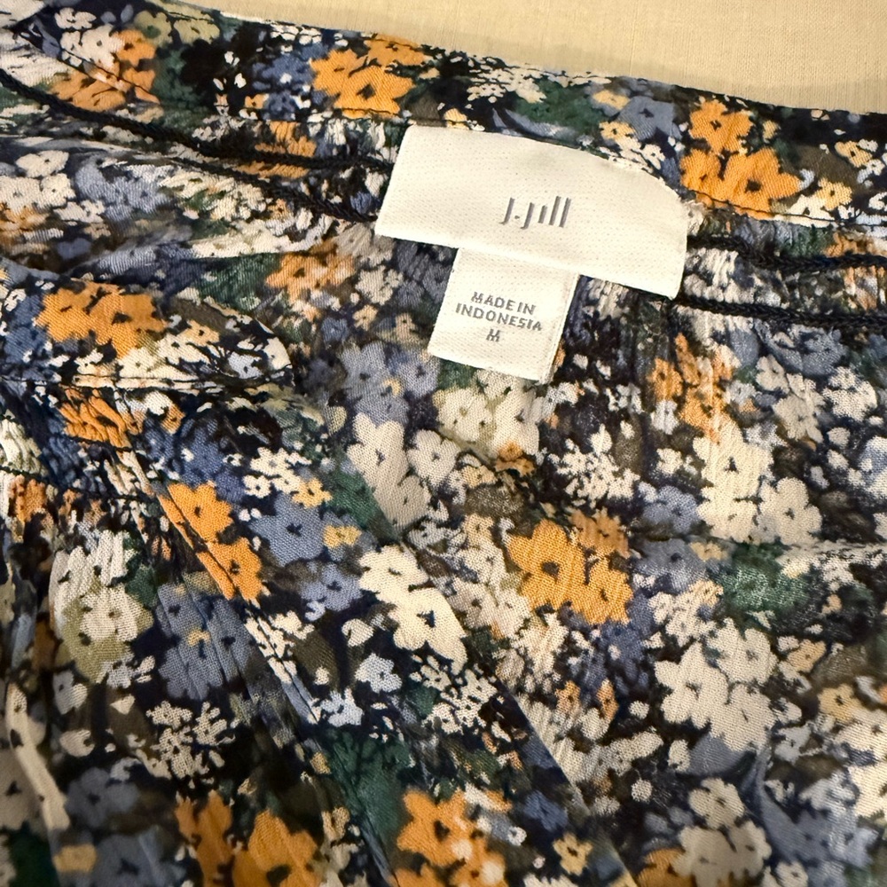 J. Jill, Floral Print Relaxed Fit Women's Blouse, Size M EUC - Picture 12 of 16